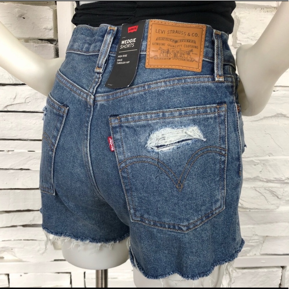 Levi’s Wedgie Distressed High Rise Denim Shorts - Picture 3 of 7